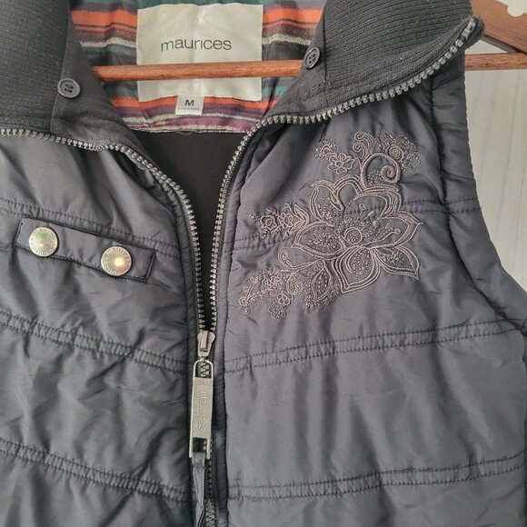 Maurices Women’s Quilted Western Vest, M, Black, Floral Embroidery, Warm Vest - Picture 2 of 8